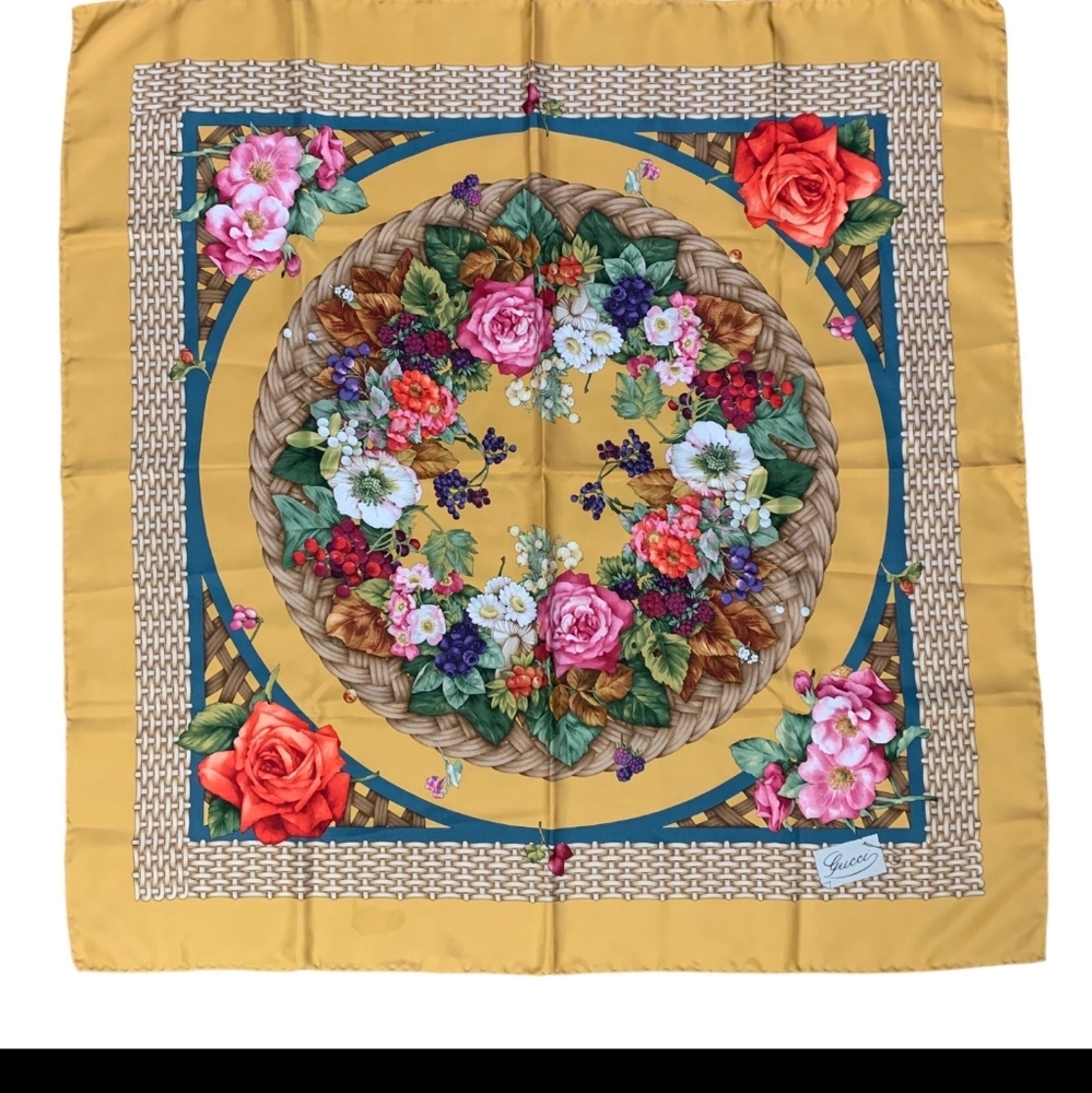 Scarf gucci